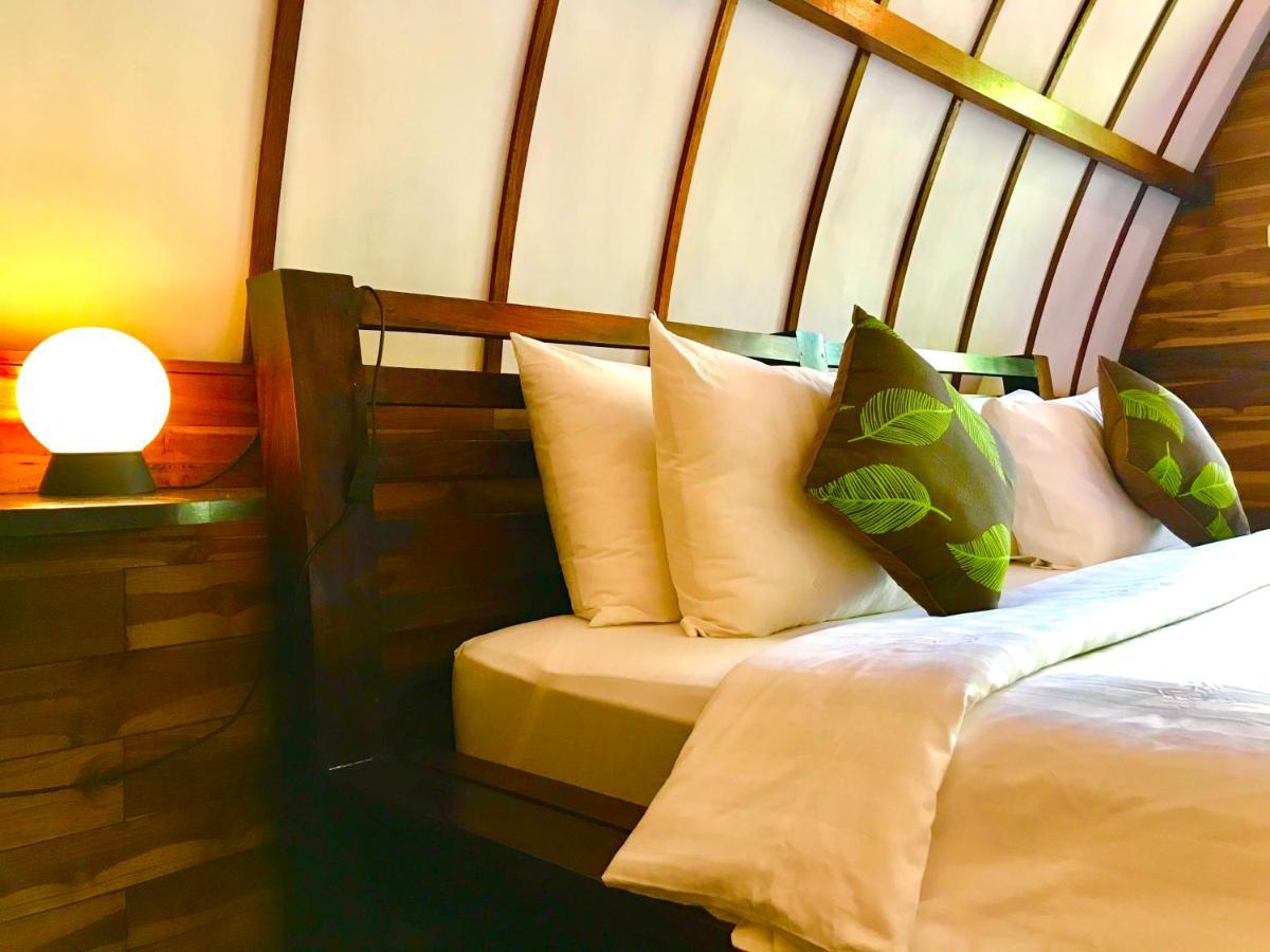 Cotton Tree Cottages Gili Trawangan Esterno foto