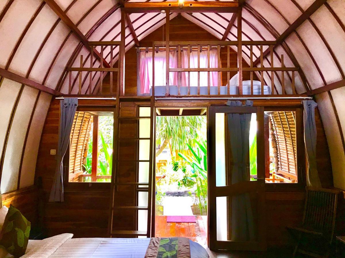 Cotton Tree Cottages Gili Trawangan Esterno foto