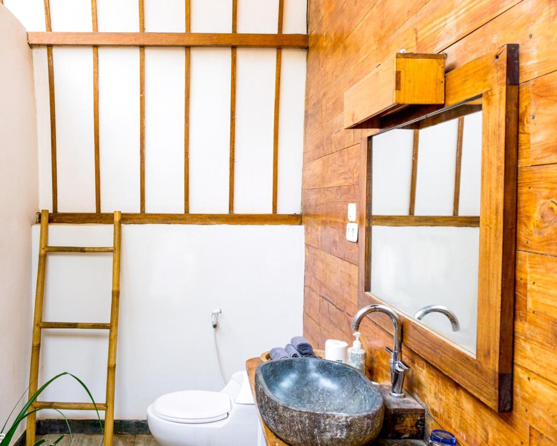 Cotton Tree Cottages Gili Trawangan Esterno foto