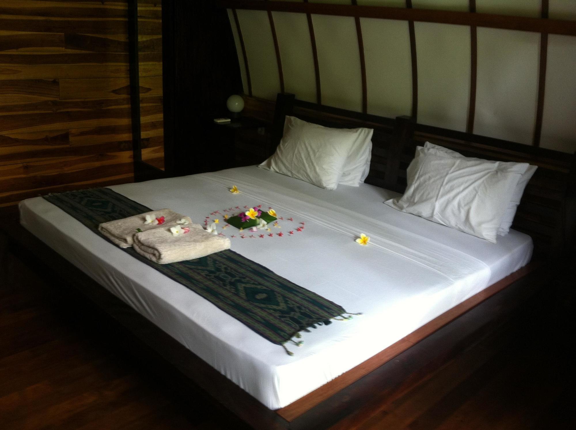 Cotton Tree Cottages Gili Trawangan Esterno foto