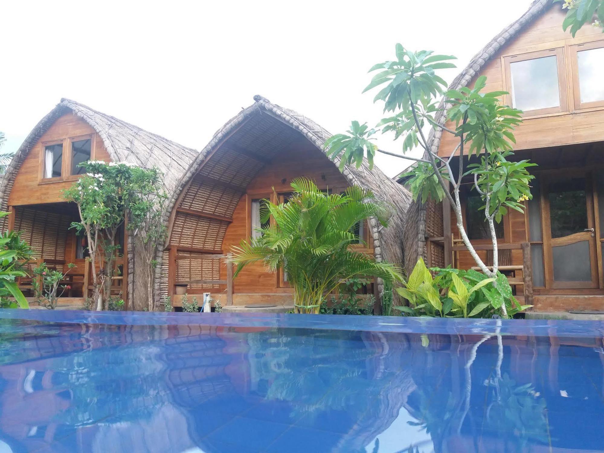 Cotton Tree Cottages Gili Trawangan Esterno foto